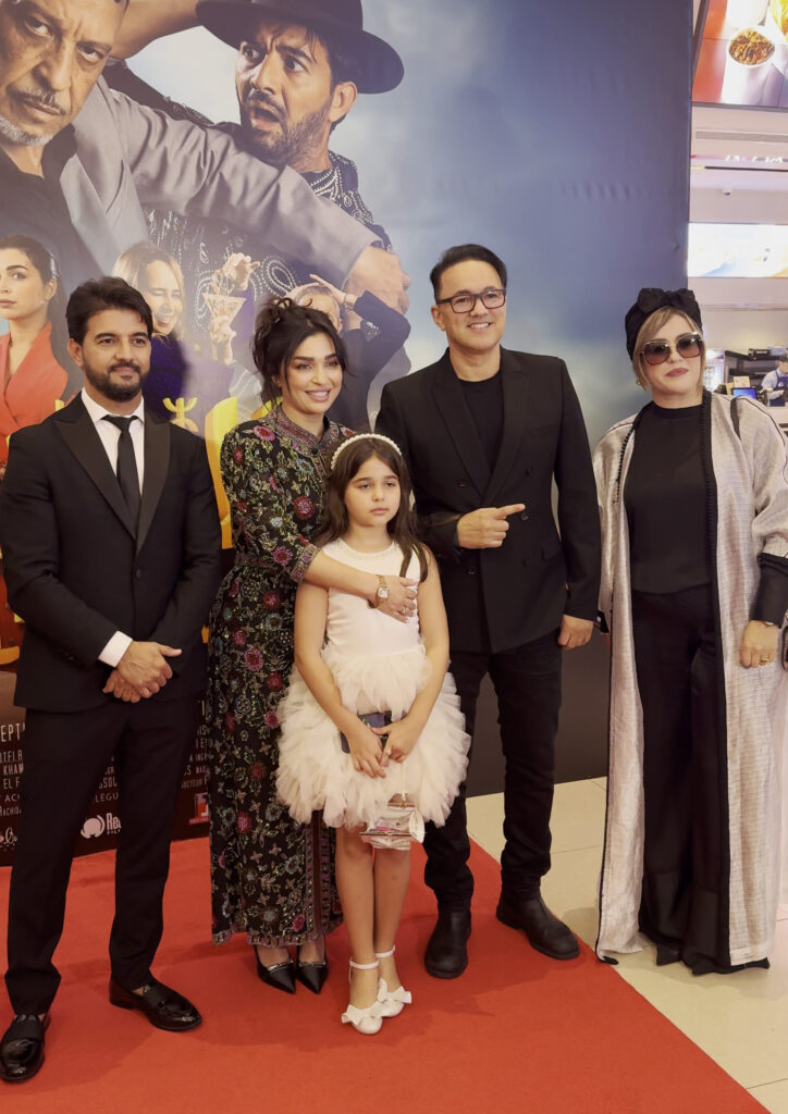 ريدوان مع أبطال فيلم البطل